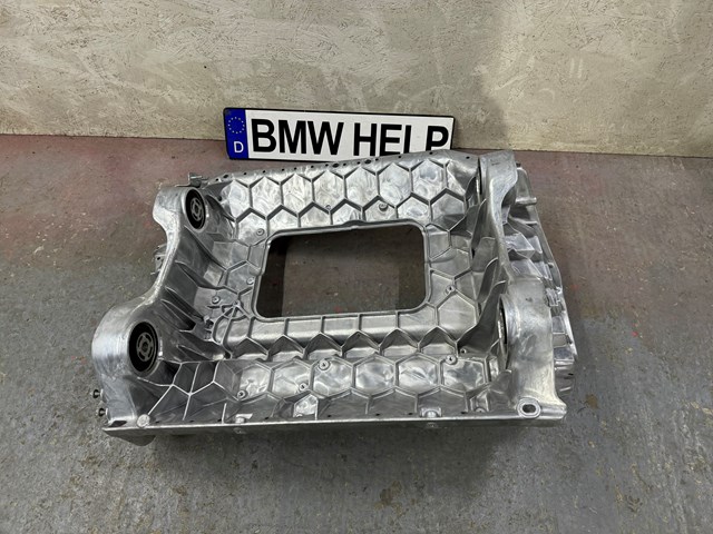 Підрамник двигуна A2433451800 MERCEDES