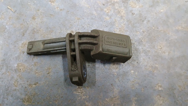 Датчик АБС (ABS) задній, лівий WHT003857B VAG