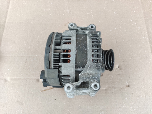 Авто генератор 06E903024Q VAG