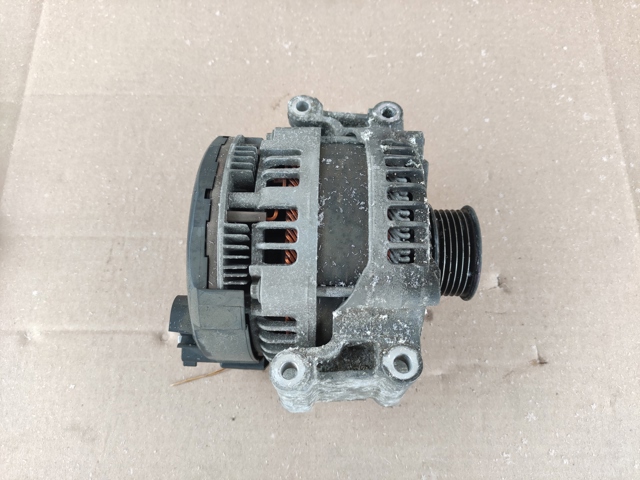 Авто генератор 06E903024Q VAG