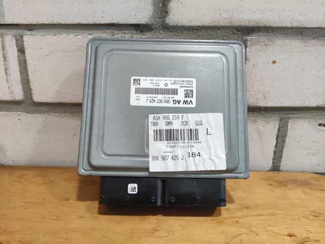 Блок двигуна 06K907425J VAG