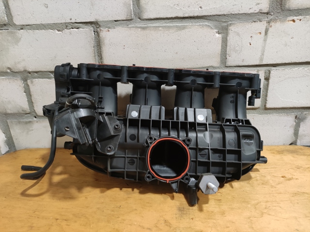 Колектор впускний 06L133201FP VAG