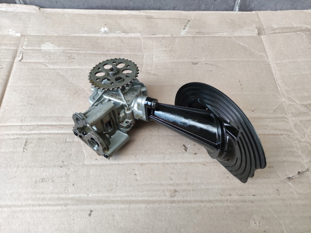Маслонасос 06M115103Q VAG