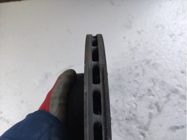 Диск переднього гальма 104461100D TESLA