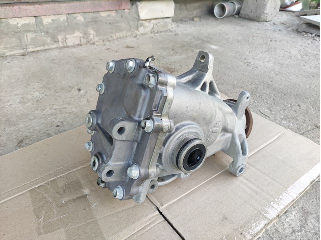 Редуктор колісний моста переднього 385004HZ2A NISSAN