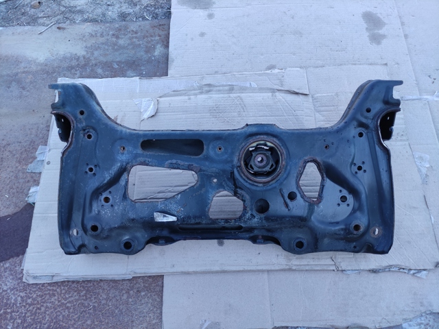Передня балка 3Q0199315F VAG
