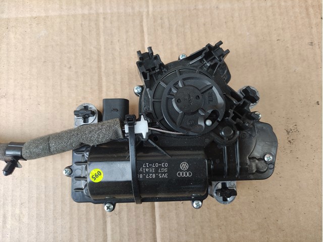 Мотор-привід відкр/закр. замку багажника (3/5-х дв.) 3V5827887B VAG