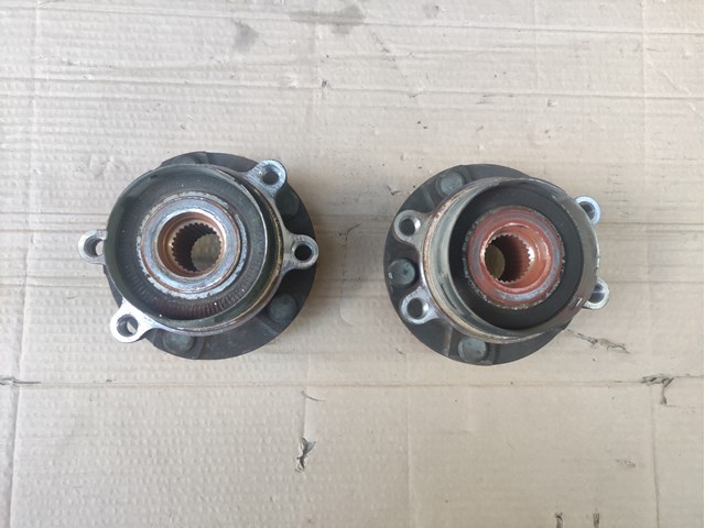 Маточина колеса передня 402024GE0A NISSAN