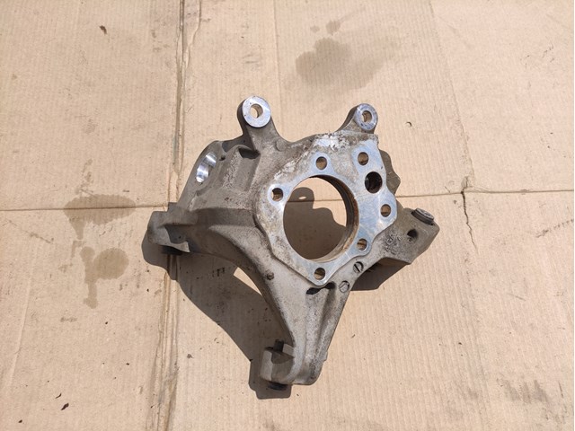 Цапфа права 430185CA0A NISSAN