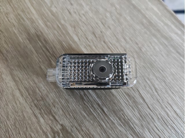 Лампа підсвічування в двері, передньої правої 4G0052134D VAG