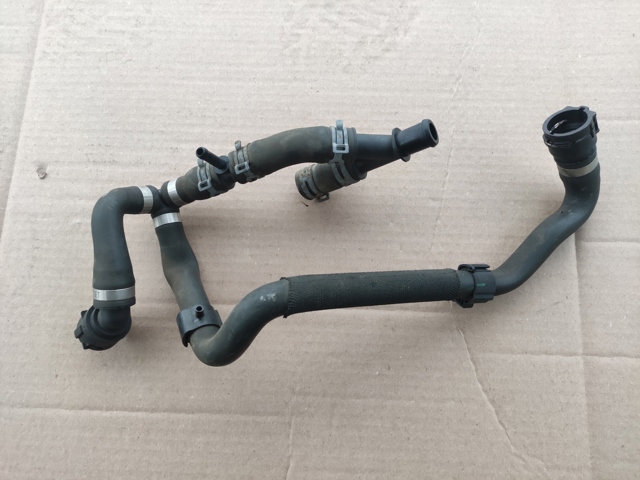 Шланг розширювального бачка, нижній 4M0122109AN VAG