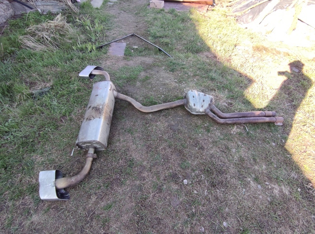 Глушник, середня і задня частина 4M0253181AN VAG
