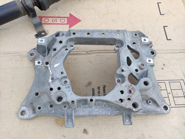 Кріплення кпп 4M0399263E VAG