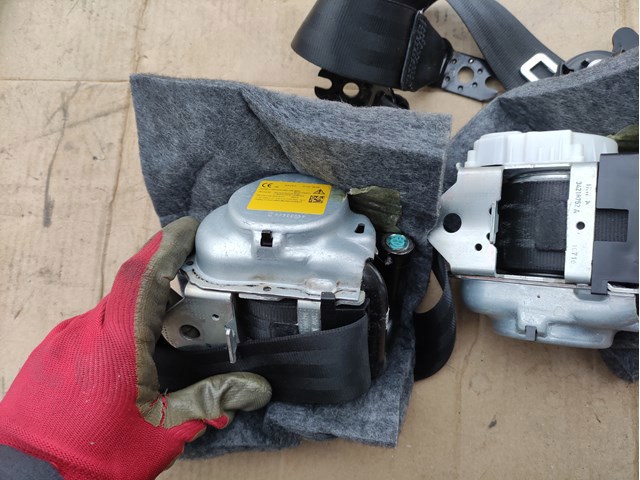 Пасок безпеки задній правий 4M0857812AV04 VAG