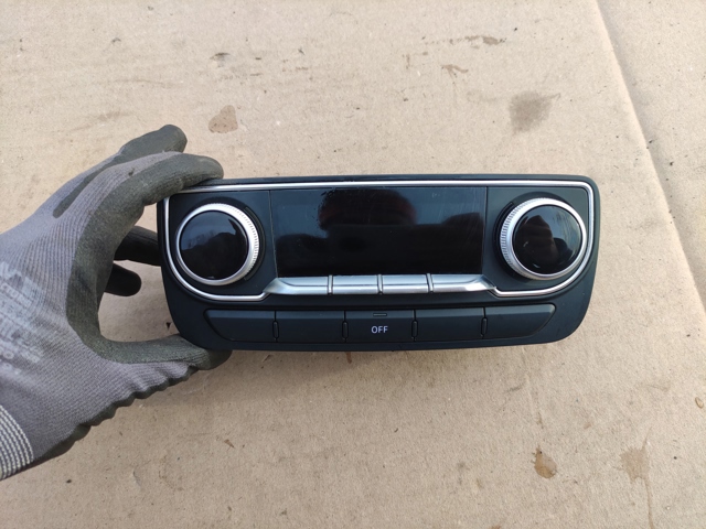 Блок управління кондиціонером 4M0919158CSWI VAG