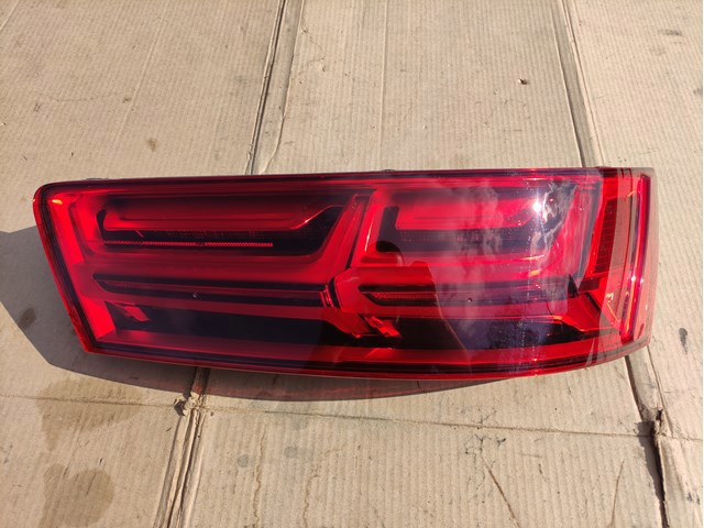 Задній правий стоп 4M0945094L VAG