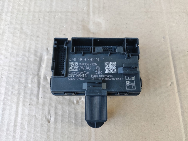 Блок комфорту передніх дверей 4M0959792N VAG