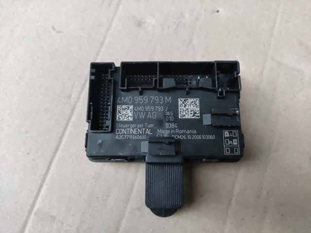 Блок комфорту передніх дверей 4M0959793M VAG