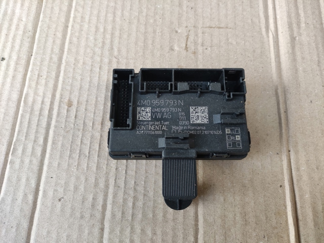 Блок комфорту передніх дверей 4M0959793N VAG