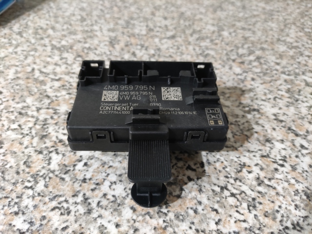 Блок комфорту задніх дверей 4M0959795N VAG
