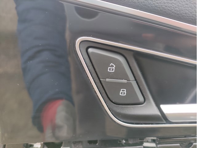 Вимикач центрального замка 4M29621085PR VAG