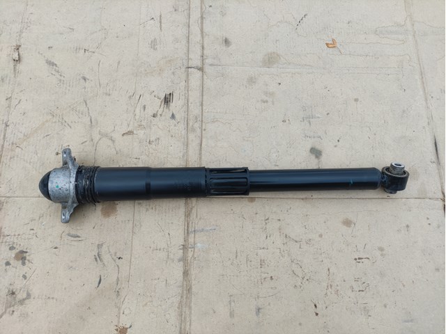 Амортизатори задні Ауді Ку 3