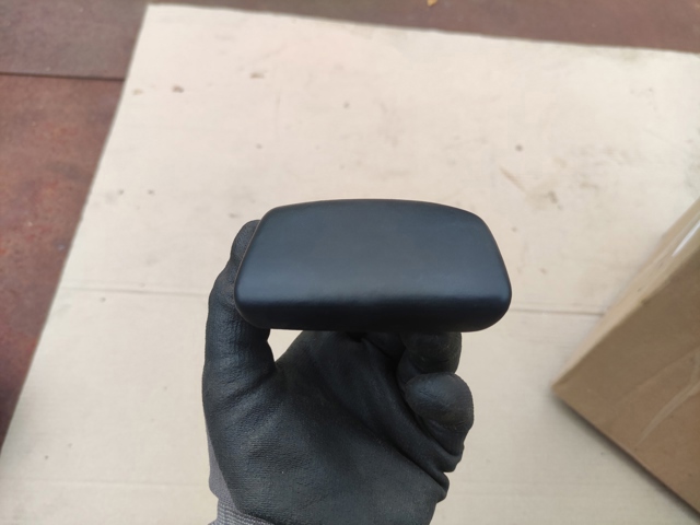 Ручка важеля коробки передач 80B713139D1KT VAG