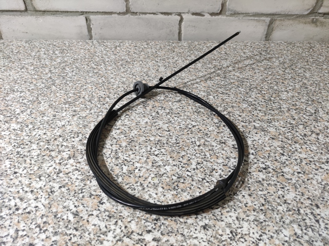 Трос відкриття капота, задній 83B823535A VAG