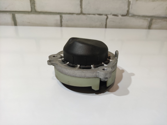 Подушка амортизатора переднього 8W0412377B VAG