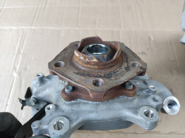 Маточина заднього колеса 8W0501652D VAG