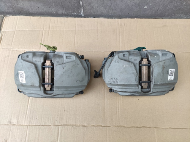 Супорт тормзной 8W0615107C VAG