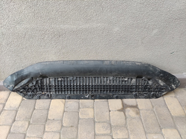 Обвіс бампера 8W0807611F VAG