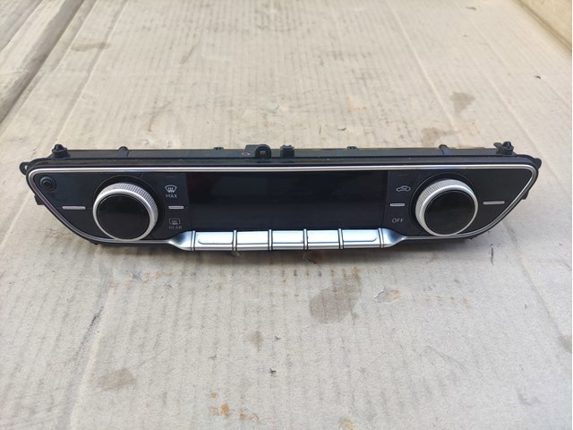 Регулятор вентилятора обігрівача 8W0820043F VAG