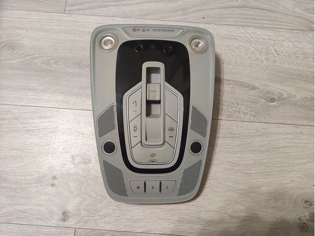 Плафони внутрішнього освітлення 8W0947135CJBC5 VAG