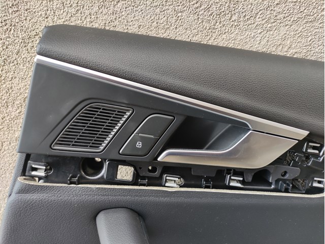 Вимикач центрального замка 8W09621085PR VAG