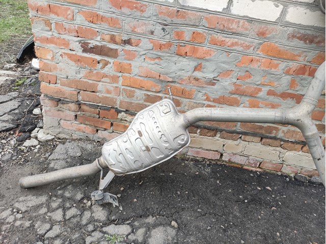 Середній глушник 8W5253409A VAG