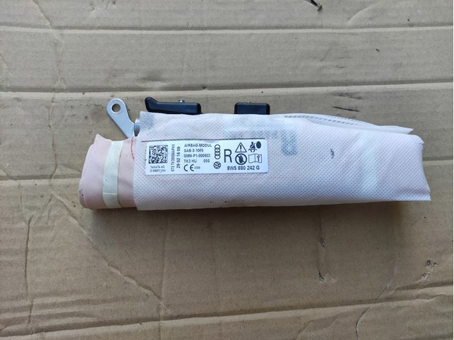 Подушка безпеки AIRBAG спинки сидіння, правого 8W5880242L VAG