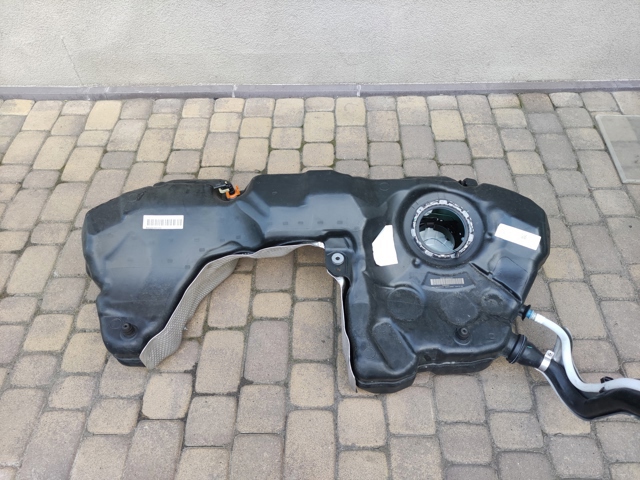 Бак паливний додатковий 8W6201060BE VAG