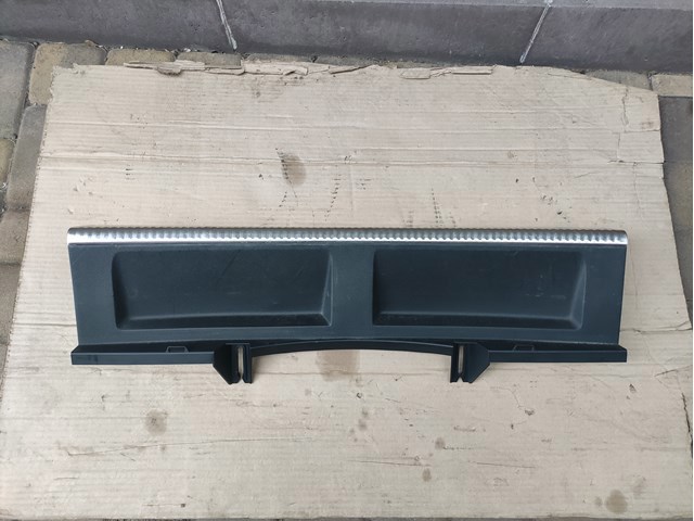 Облицювання задньої панелі багажника 8W8864483C4PK VAG