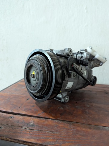 Компресор кондиціонера 926004EA0A RENAULT