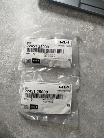 Болт клапанної кришки ГБЦ 2245125000 HYUNDAI