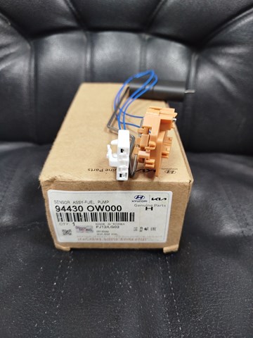 Датчик рівня палива в баку 944300W000 HYUNDAI