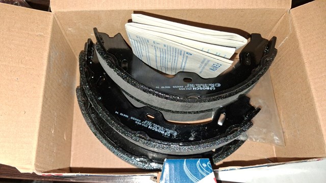 Гальмівні колодки ручника 0986487725 BOSCH