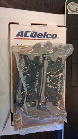 Задні дискові колодки 14D1120CH AC DELCO