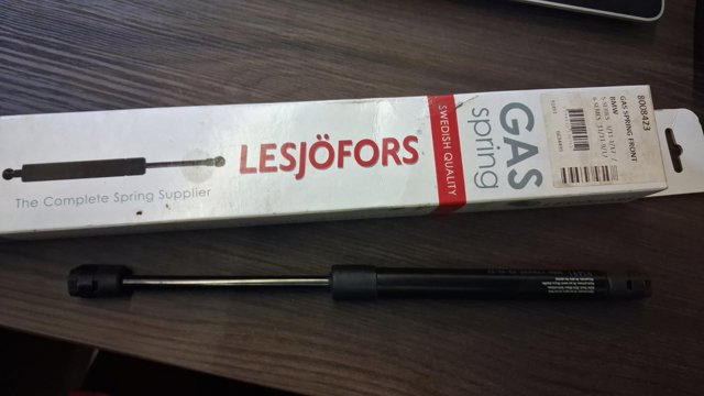 Стійка капота 8008423 LESJOFORS