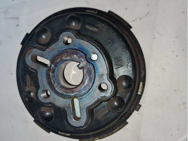 Фланець шестерні розподільного валу 03L109236 VAG