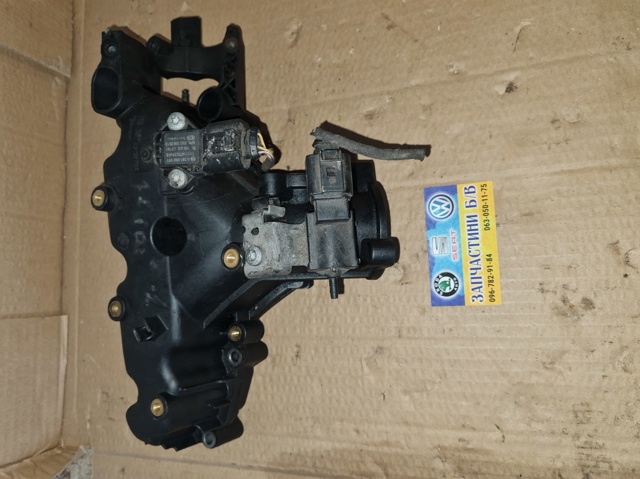 Колектор впускний 03P129711D VAG