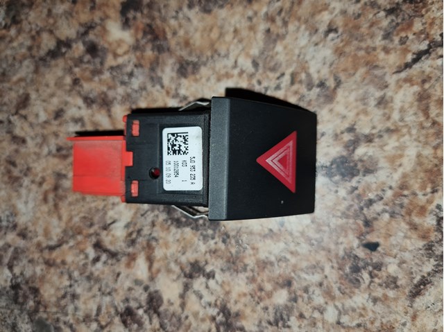 Кнопка аварійки 5J0953235 VAG
