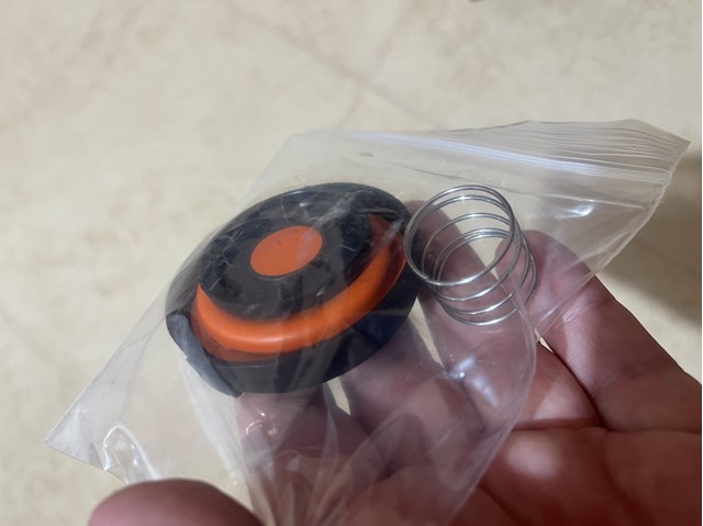 Кришка клапанна 03L103469F VAG