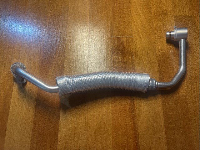 Шланг/патрубок рідинного охолодження турбіни, подача 11537643094 BMW